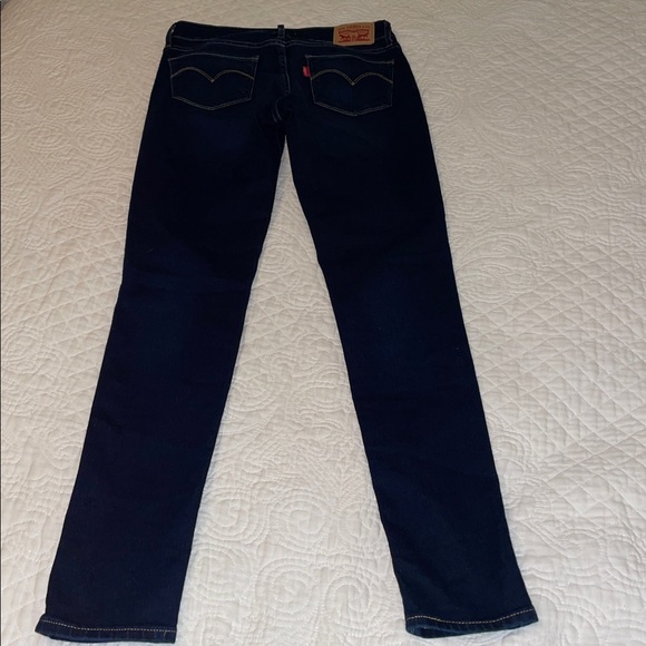Levi's Indigo Dark Wash Denim Jeans. 711 Skinny.  Size 26. - Picture 4 of 10